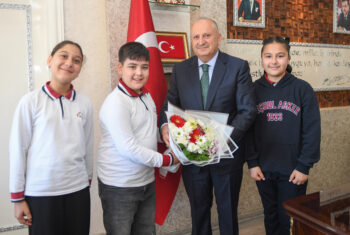 BAŞKAN TAVLI KOLTUĞUNU GELECEĞİN TEMSİLCİSİNE DEVRETTİ (1)
