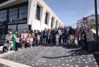 HAYIRSEVER İŞ İNSANI BANU AKDENİZ’E EĞİTİME KATKILARINDAN DOLAYI TEŞEKKÜR (1)