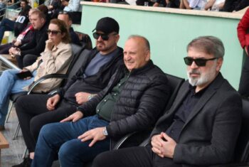 BAŞKAN TAVLI’DAN ÜNYE KADIN FUTBOL KULÜBÜ’NE DESTEK (1)
