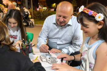 BAŞKAN TAVLI, FESTİVAL EVLERİNDE VATANDAŞLAR VE MİNİKLERLE BULUŞTU (1)