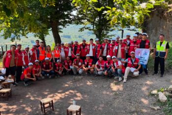 DÖRT BİR YANDAN GELEN GÖNÜLLÜ GENÇLER ÜNYE (2)