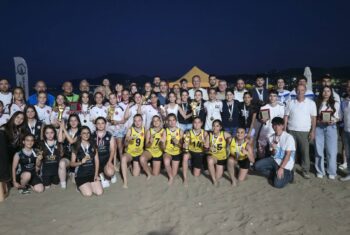 GELENEKSEL MERHUM ÖZLEM GÜDEK PLAJ VOLEYBOLU TURNUVASI’NDA ŞAMPİYONLAR BELLİ OLDU (6)