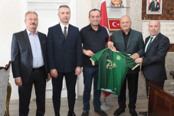 BAŞKAN TAVLI, ÜNYE 1957 SPOR YÖNETİMİNİ AĞIRLADI (2)